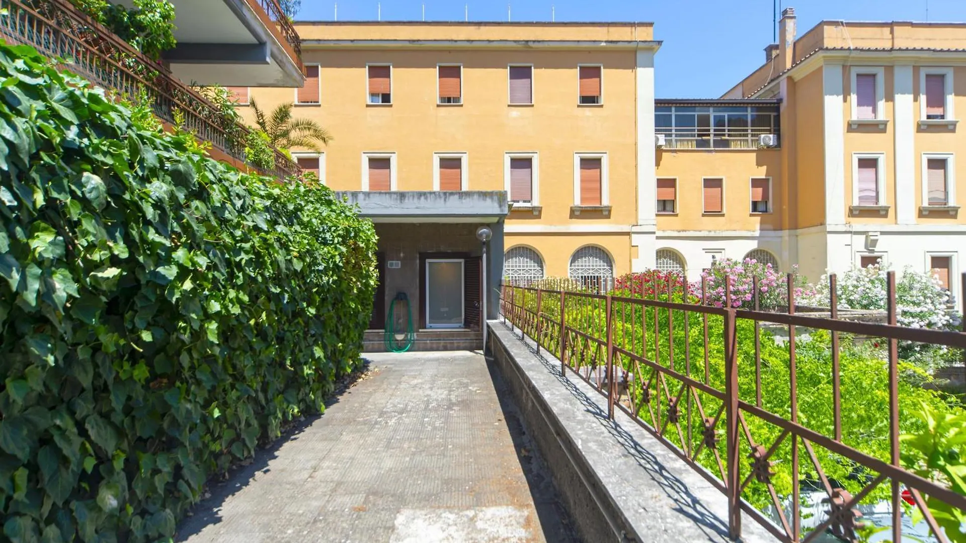 Villino San Cosimato, Nel Cuore Di Trastevere Řím Apartmán